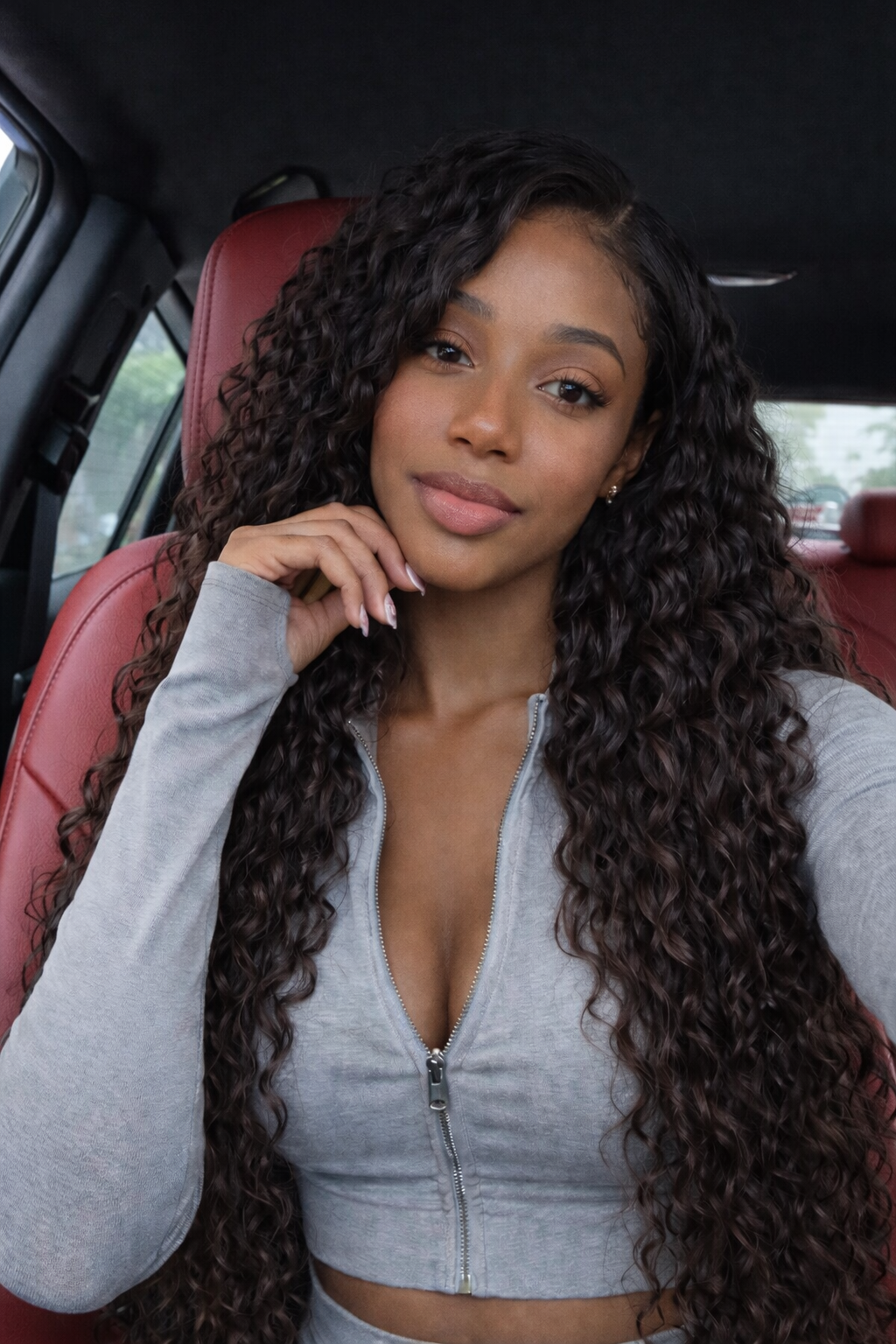 CURLY TRESSES